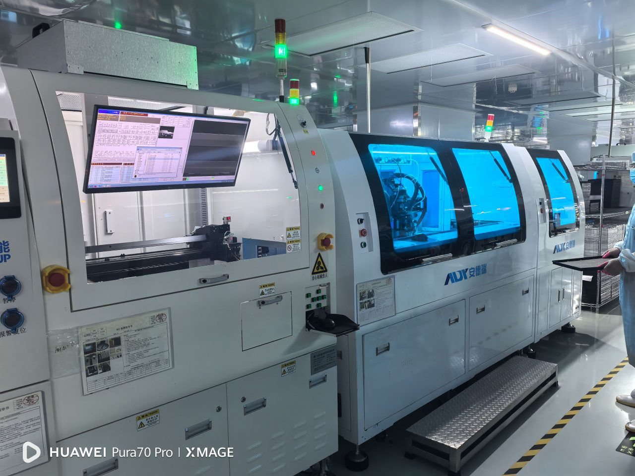 Huaming-Wisdom-Display---Dust-Free-Cleanroom-1